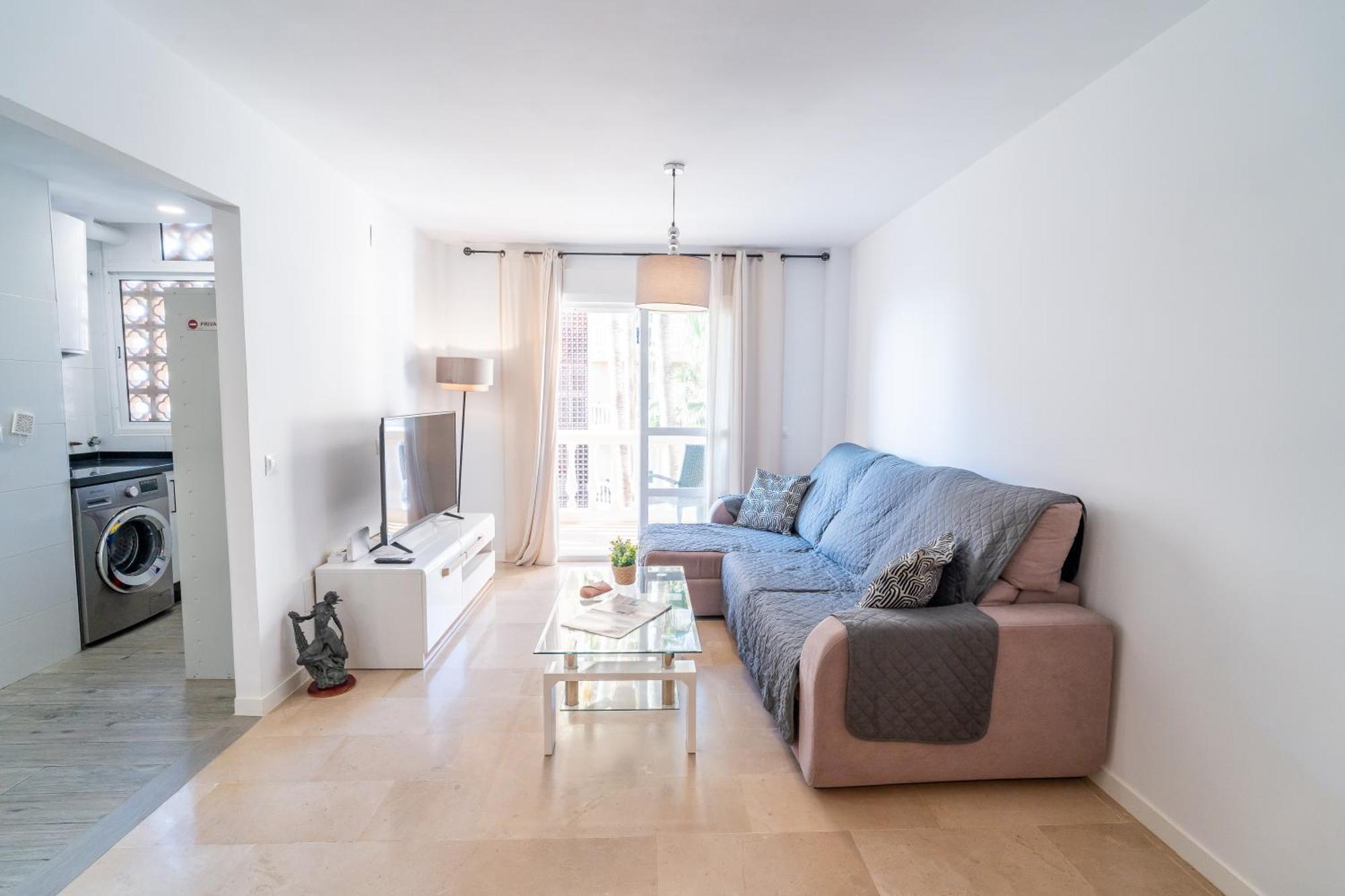 Casa Playa Guadalmar, Beautiful Apartment In Front Of The Sea, Wifi, Ac, Smart Tv, Private Parking Malaga Bagian luar foto